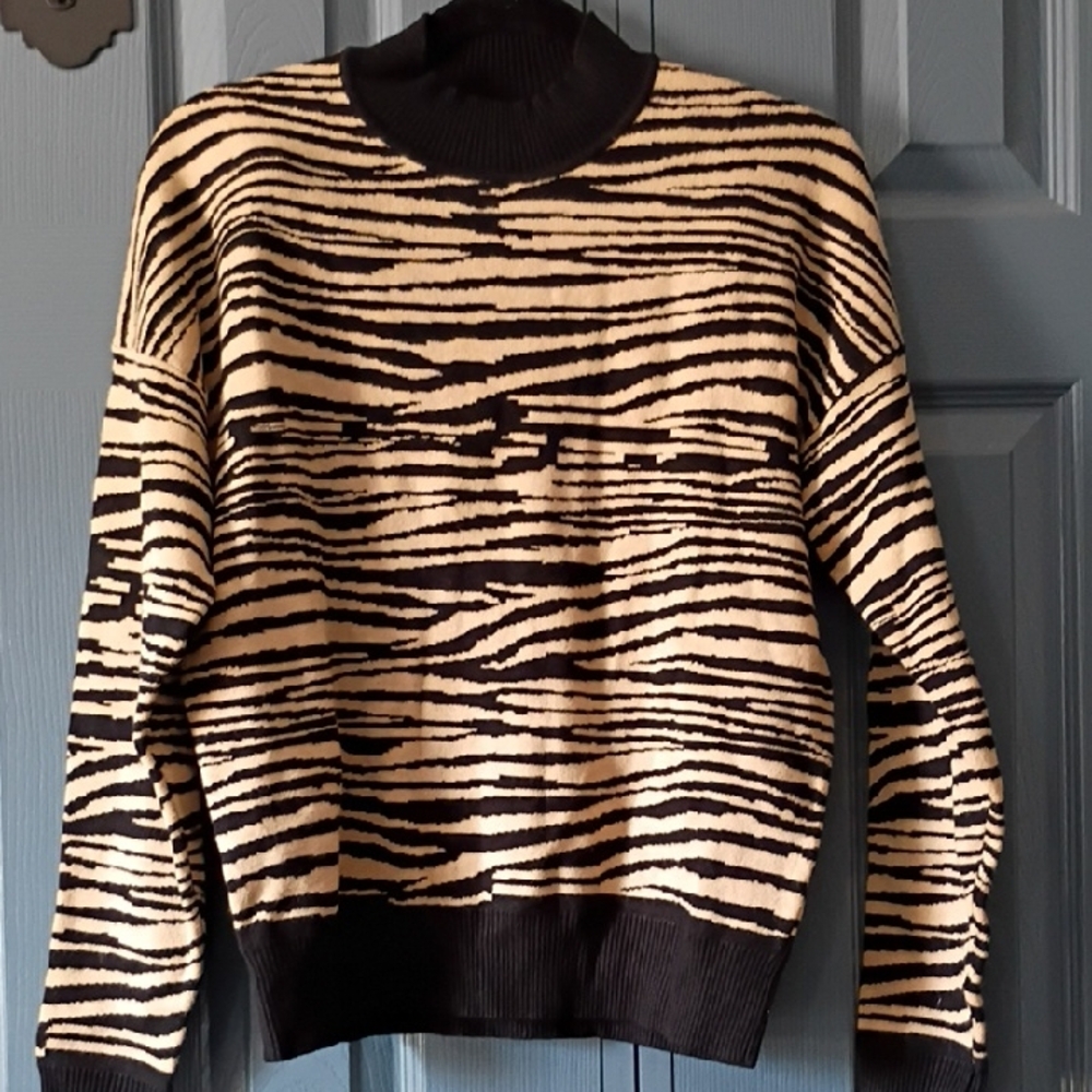 Wayf Men's Zebra Stripe Crewneck Sweater - Black and Cream